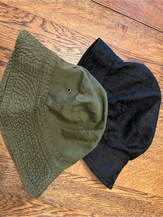 Banana Republic & Nine & Company Accessories - 2 NEW! Banana Republic OliveGreen & Nine & Co. Black Bucket Hats. Great 4 travel